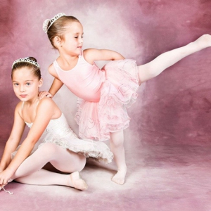 芭蕾让女孩子可以成为“天鹅”