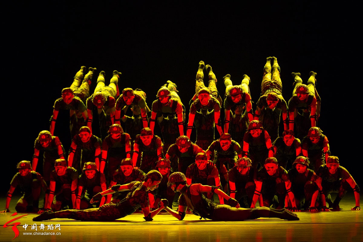 《红色娘子军》，中国芭蕾舞史上的一座里程碑_深圳新闻网