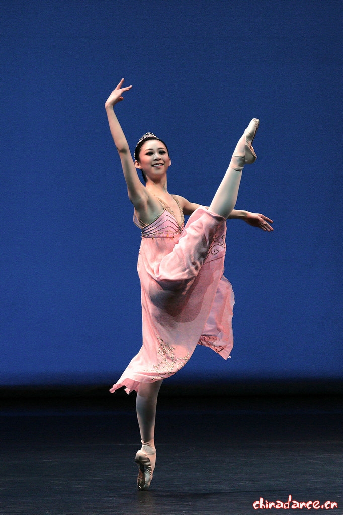中国芭蕾舞女演员照片图片