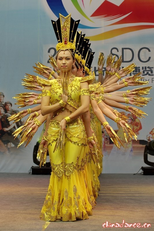 聋哑人舞蹈千手观音