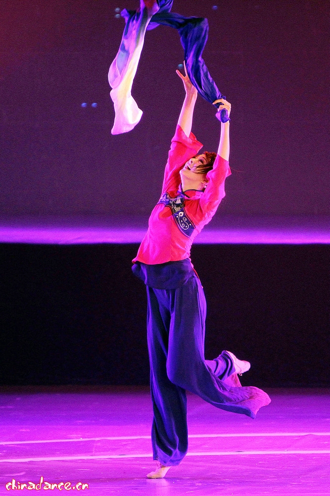 女舞蹈家骆文博图片